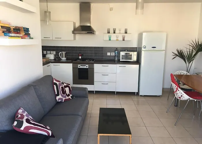 Simons Apartments Minutes Away From Balluta Bay And St Julians