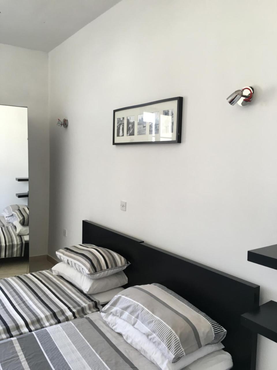 Simons Minutes Away From Balluta Bay And St Julians Apartment